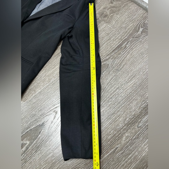 Mark Black Blazer with Stripe Lining Size Large - Sophisticated and Modern - Picture 9 of 13